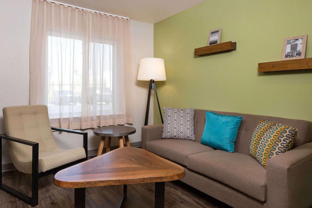 Woodspring Suites Houston Iah Airport Humble Eksteriør billede