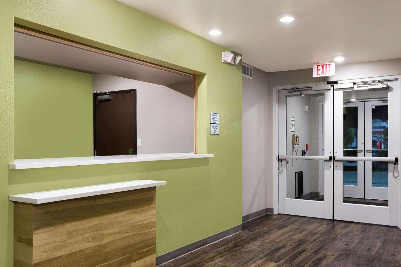 Woodspring Suites Houston Iah Airport Humble Eksteriør billede