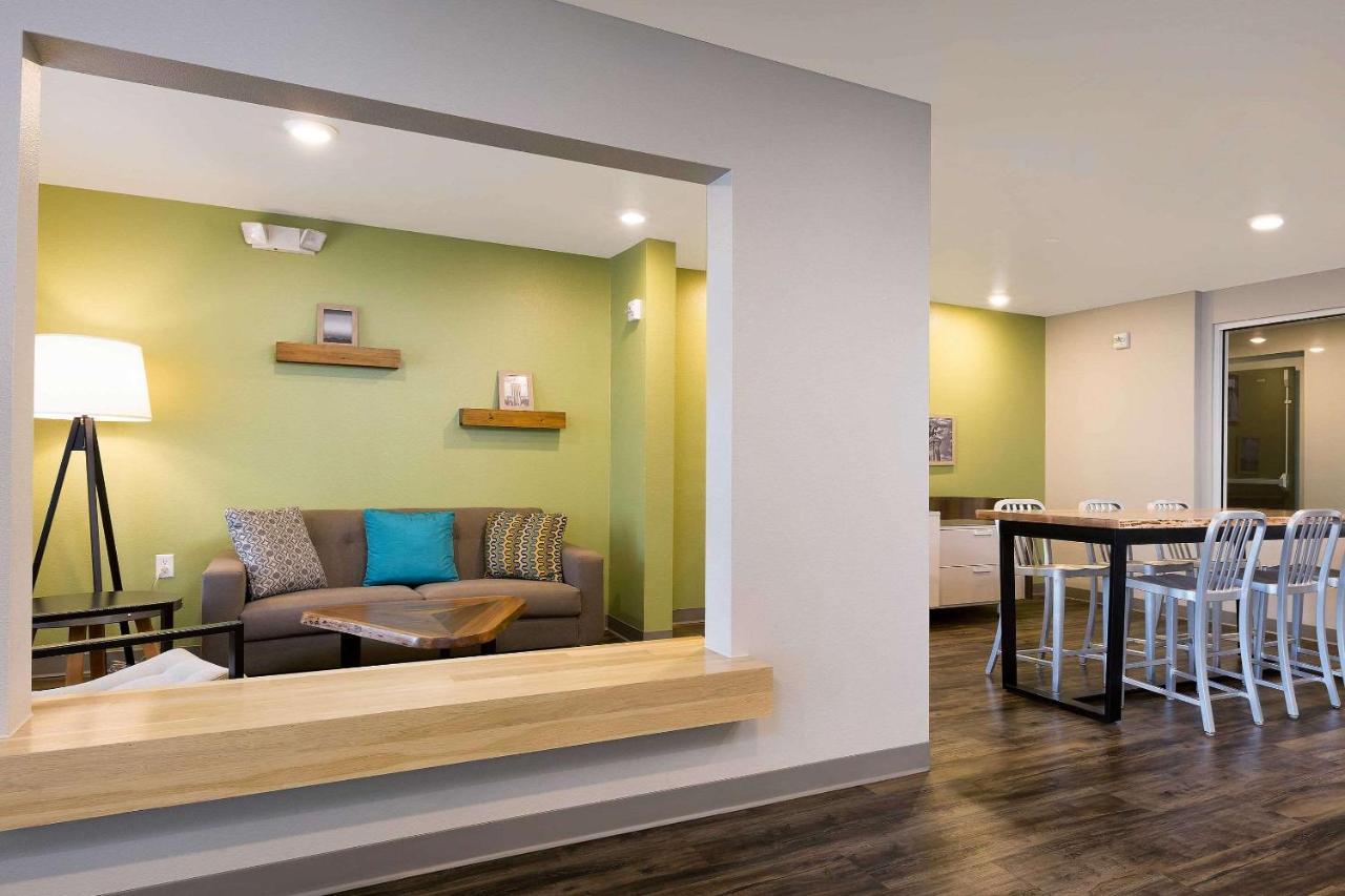 Woodspring Suites Houston Iah Airport Humble Eksteriør billede