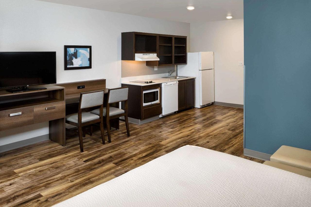 Woodspring Suites Houston Iah Airport Humble Eksteriør billede