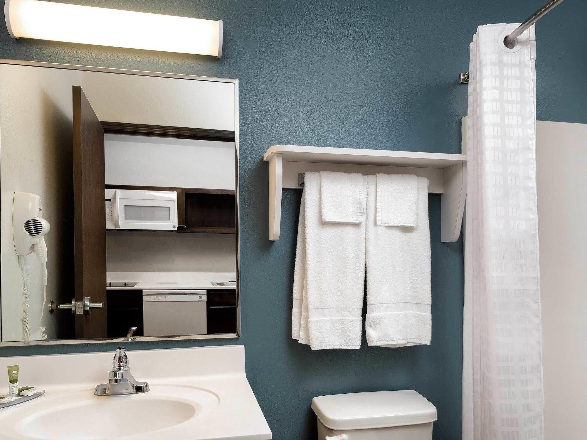 Woodspring Suites Houston Iah Airport Humble Eksteriør billede